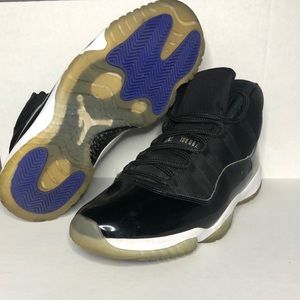 Jordan 11 (space jam) size 11